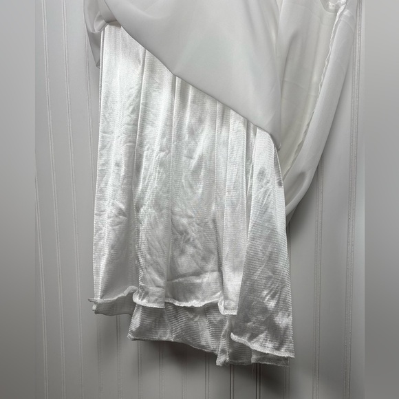 Women’s White Plus Size Maxi Boho Dress Nightgown Lace Neckline Lined Size 5XL - Picture 7 of 9